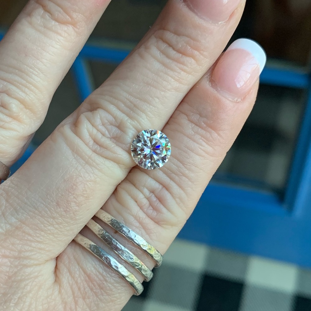 3ct brilliant white Moissanite